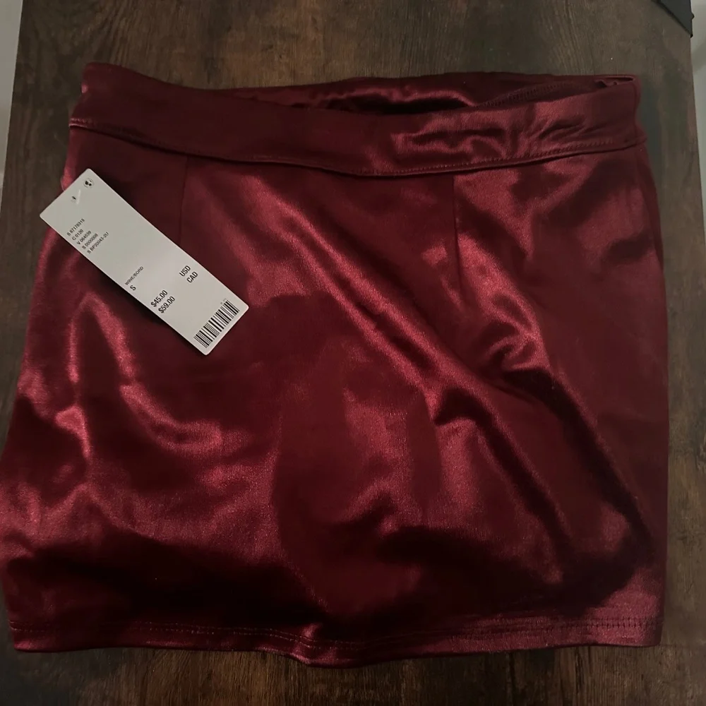 Urban Outfitters Olivia Satin Micro Mini Skort NWT - Picture 4 of 4